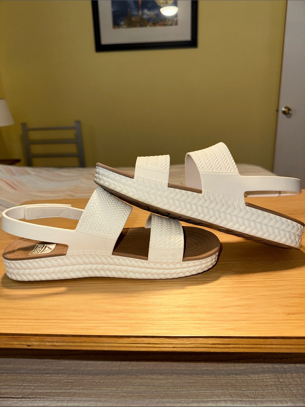 Reef White Woven Platform Slingback Sandals - Picture 4 of 6